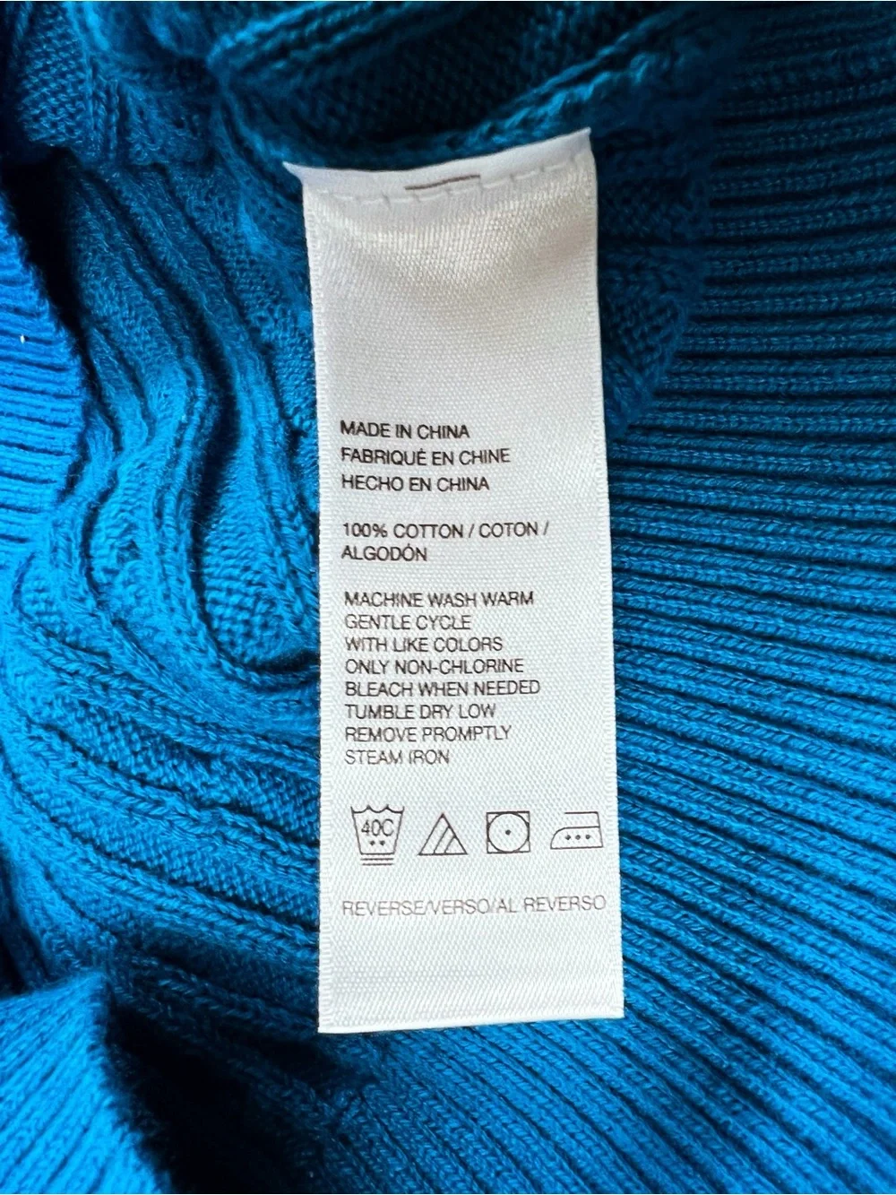 IZOD Women's Cable Knit Color Block Blue Cream Long Sleeve Sweater Size Medium